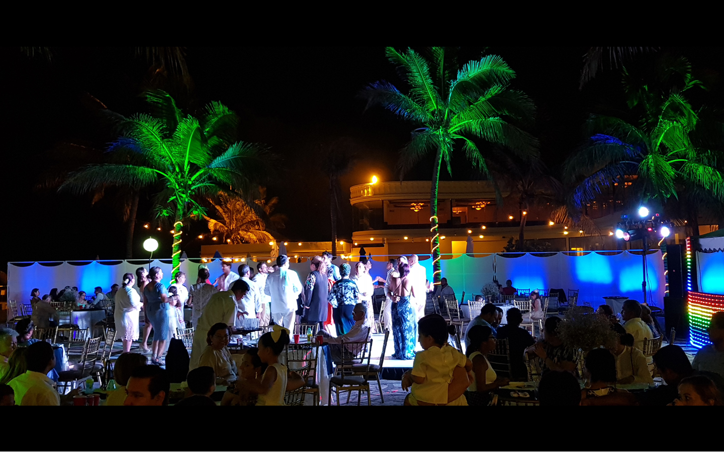 70-renta-de-luces-mamparas-iluminadas-leds-vallas-iluminadas-para-eventos-bailes-fiestas-equipos-de-iluminacion-en-tampico