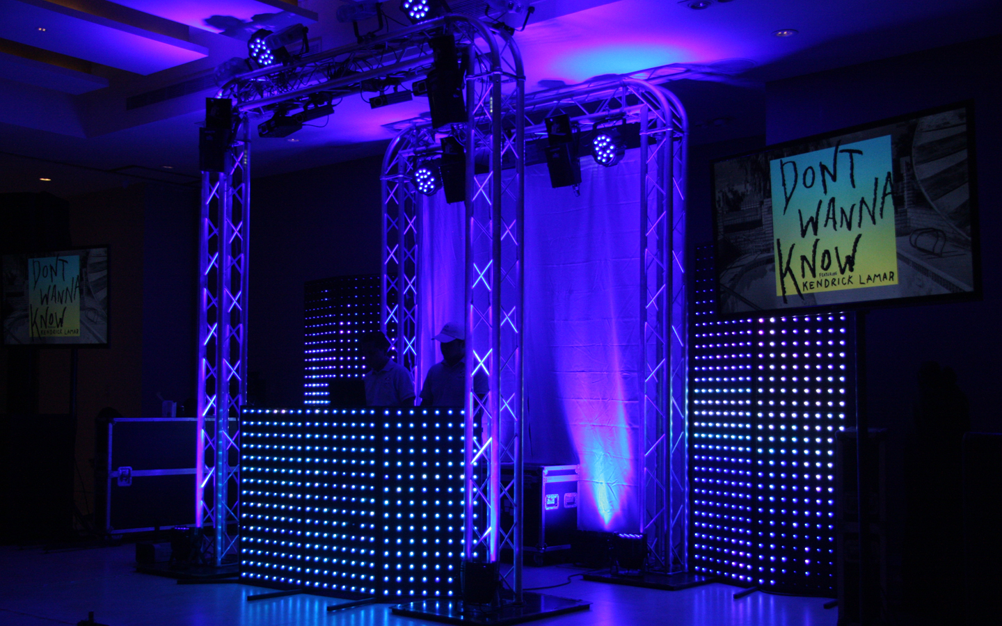 72-donde-rentan-luces-iluminacion-arquitectonica-decorativa-para-eventos-fiestas-graduaciones-xv-anos-bodas-cabinas-djs-escenarios-en-tampico