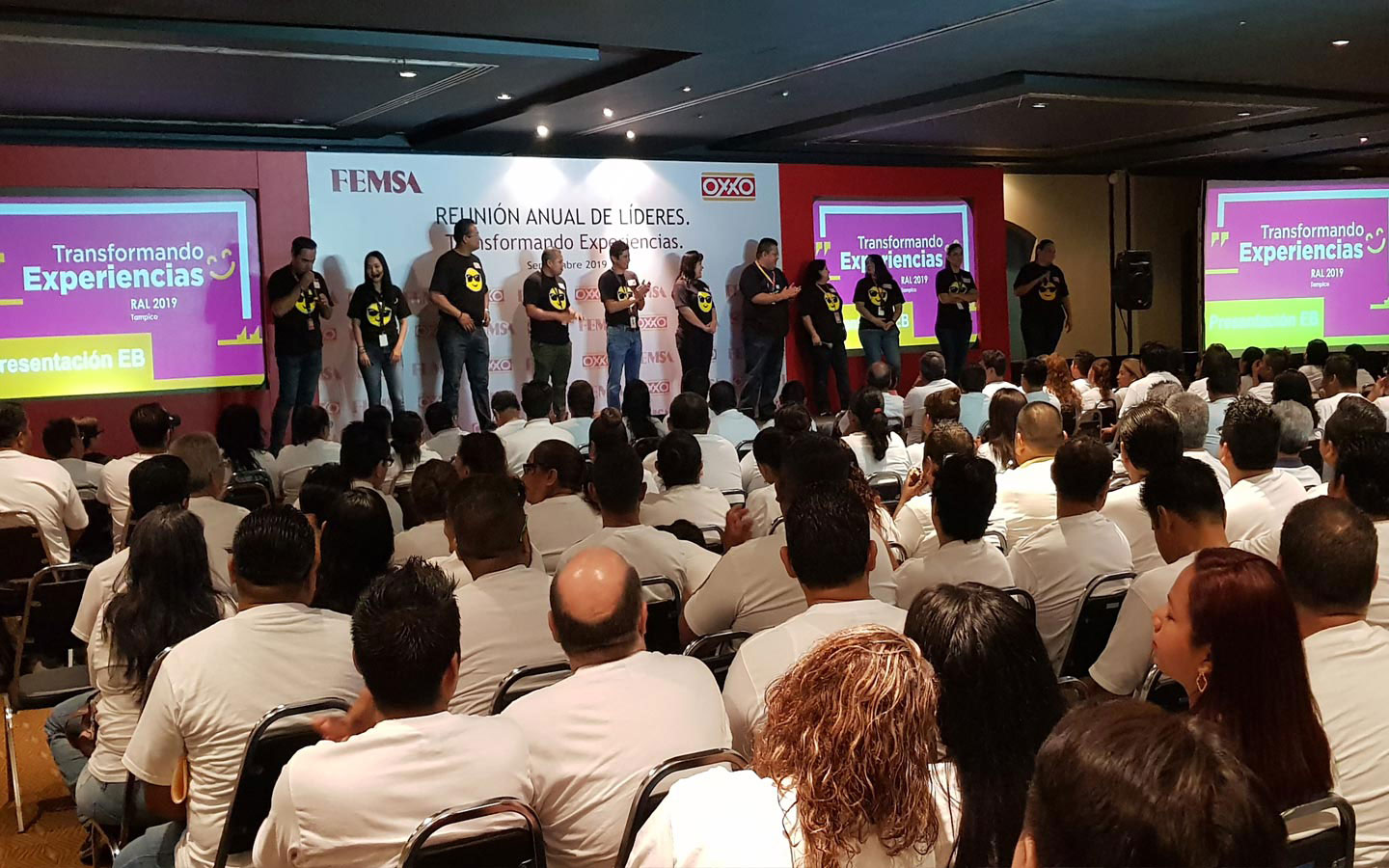 36-renta-de-canones-y-pantallas-back-centro-convenciones-en-tampico