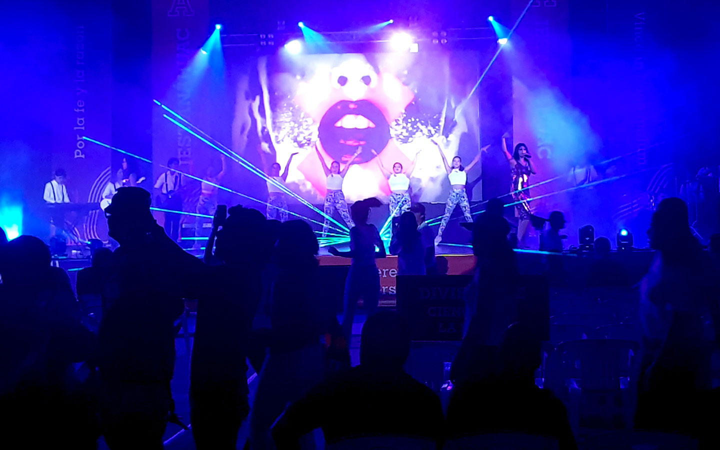 41-renta-de-pantallas-para-conciertos-festivales