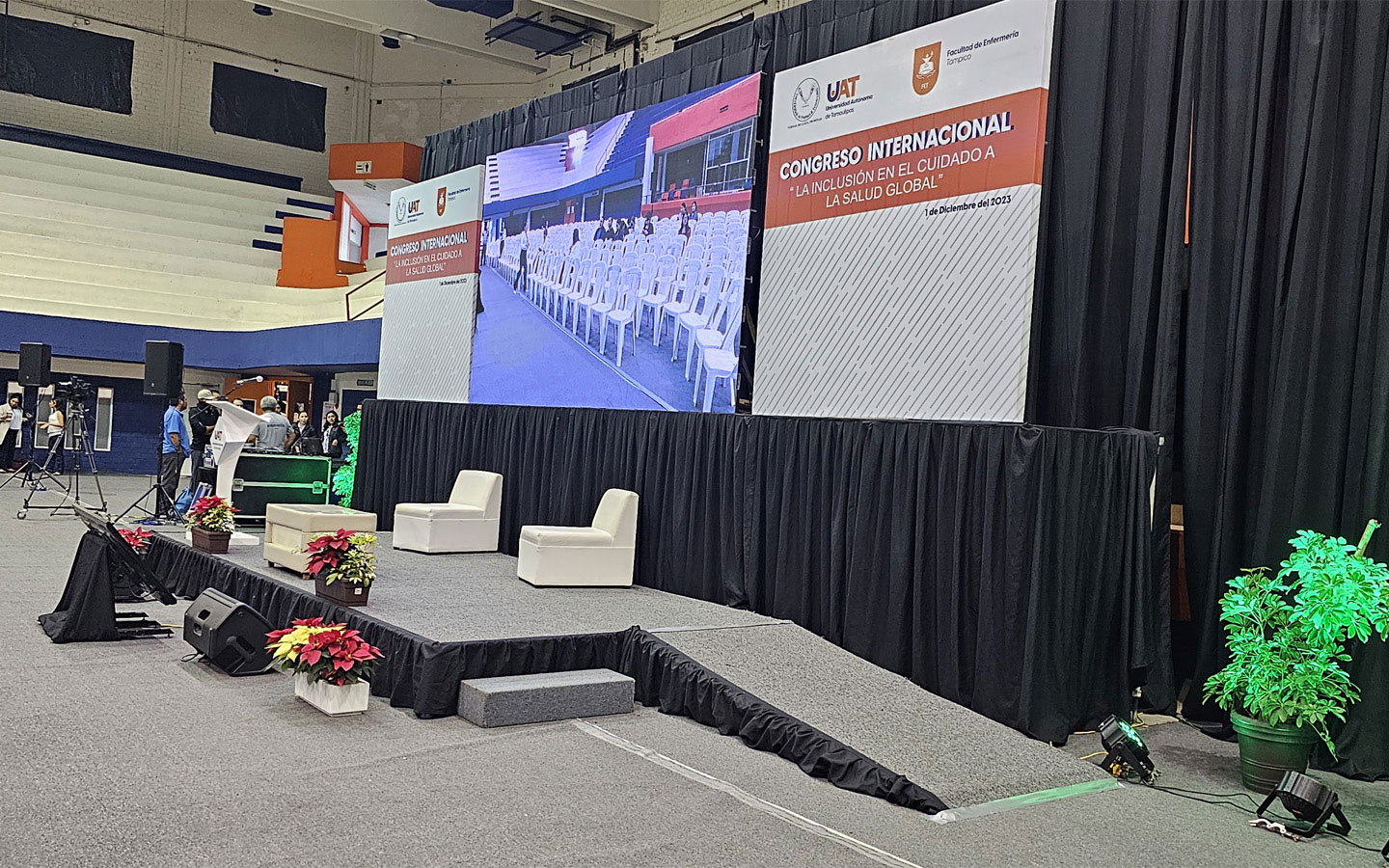 58-renta-pantallas-led-para-congresos-conferencias-centro-convenciones-tampico